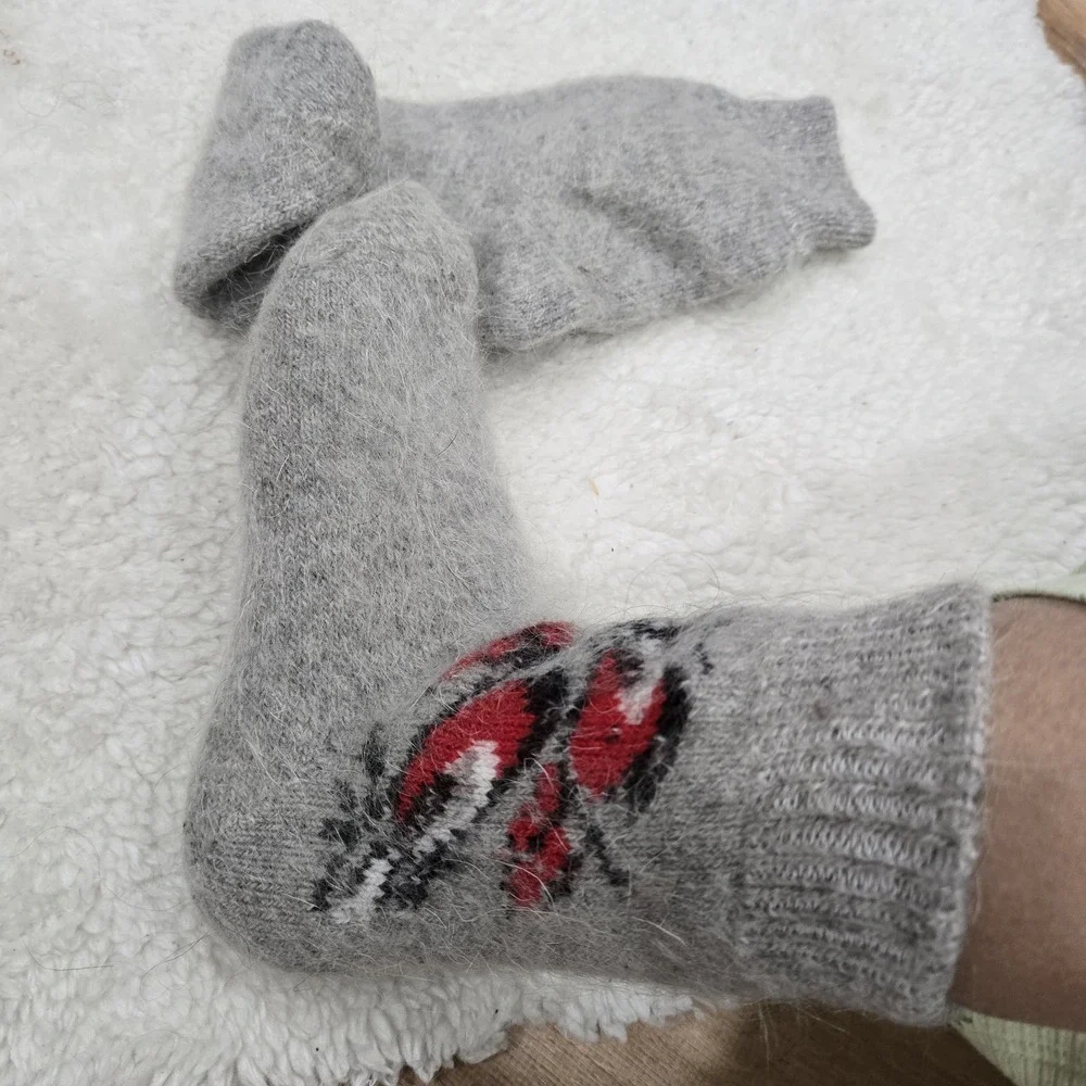 Handmade Goat Down Wool Socks Gray Bullfinch Winter Warm Soft‎ Fuzzy Unisex